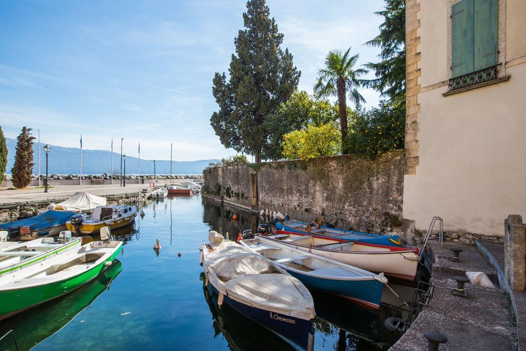 Il Batti Apartment Water Front And Private Beach Toscolano Maderno Exterior foto