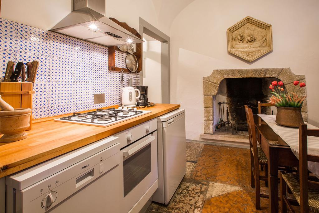 Il Batti Apartment Water Front And Private Beach Toscolano Maderno Exterior foto