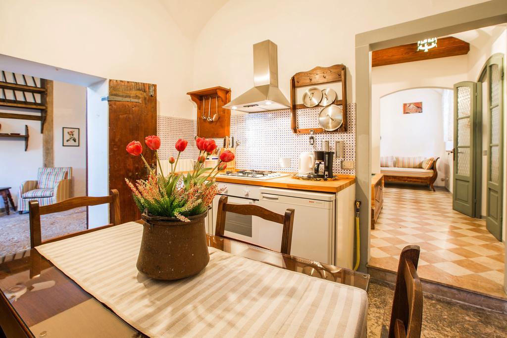 Il Batti Apartment Water Front And Private Beach Toscolano Maderno Exterior foto