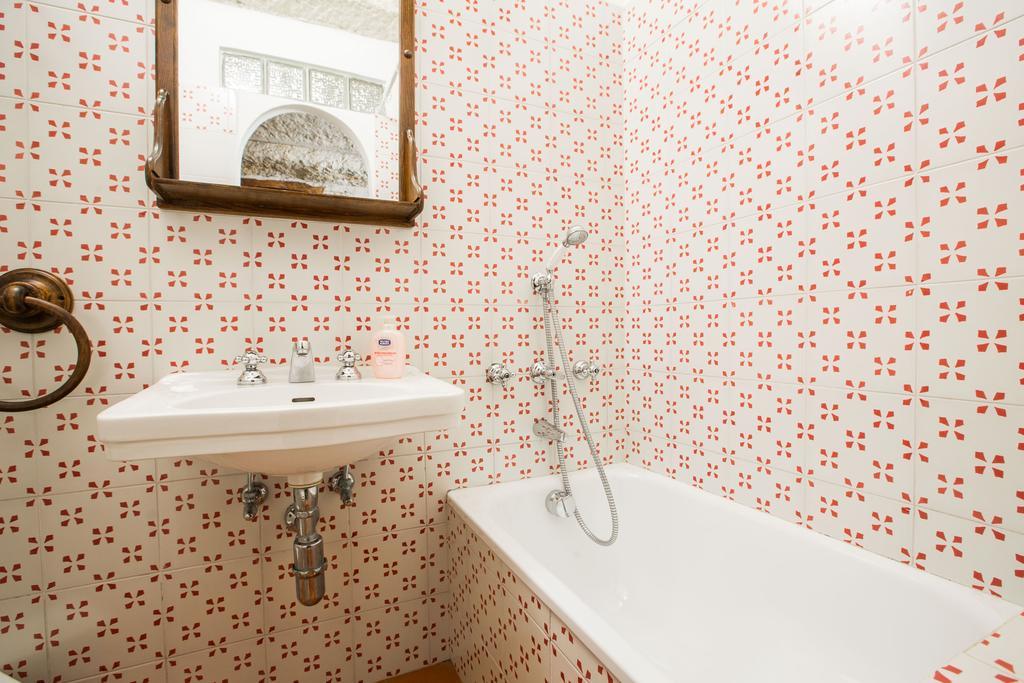 Il Batti Apartment Water Front And Private Beach Toscolano Maderno Exterior foto